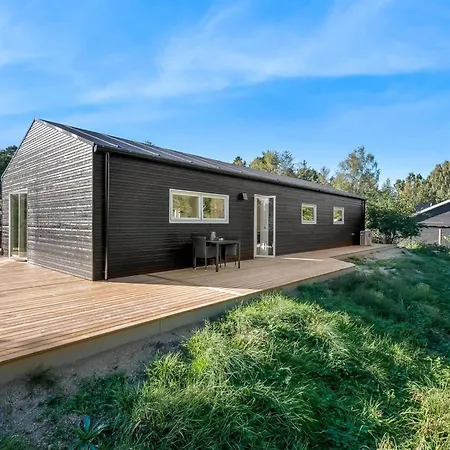 Assa - 500m From The Sea By Interhome 別荘